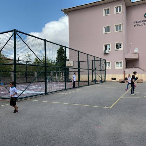 Alemdağ Ortaokulu Basketbol Sahası Tel Çit Uygulaması
